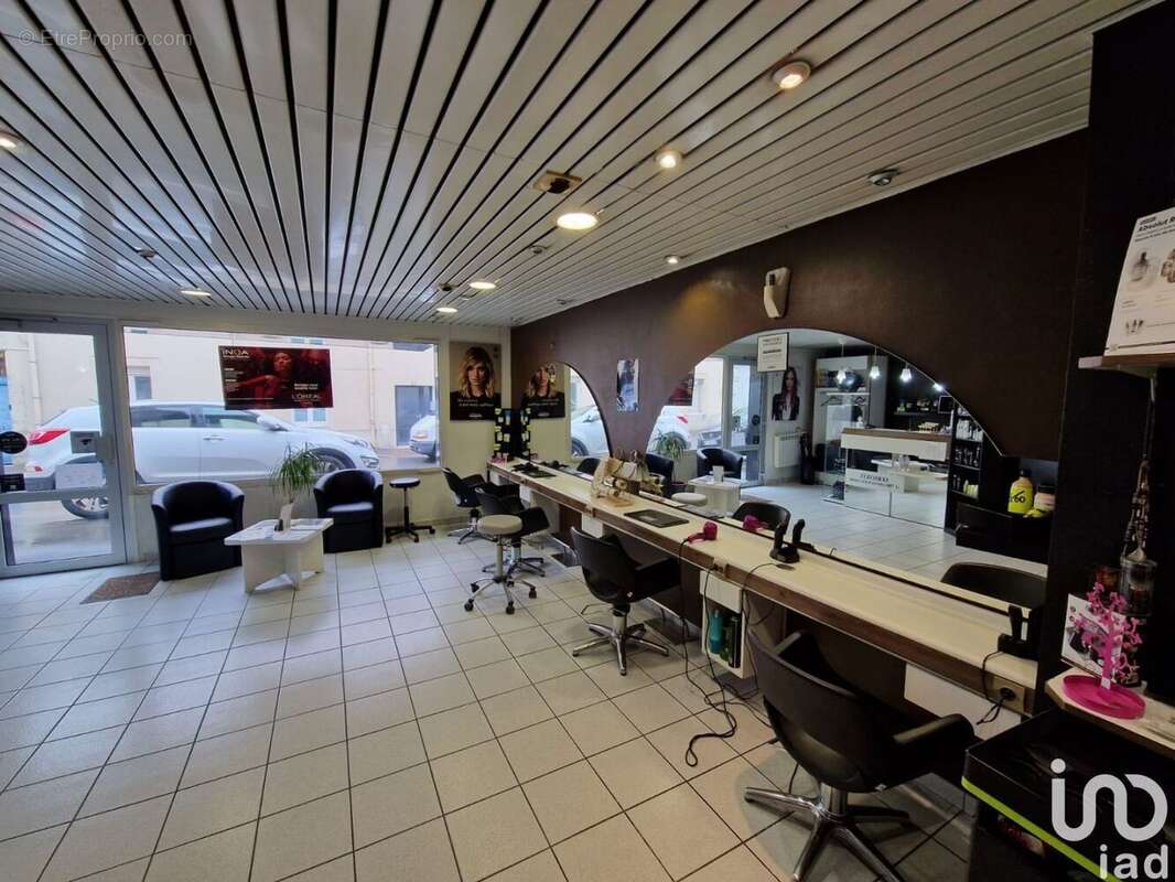 Photo 6 - Commerce à TAISSY