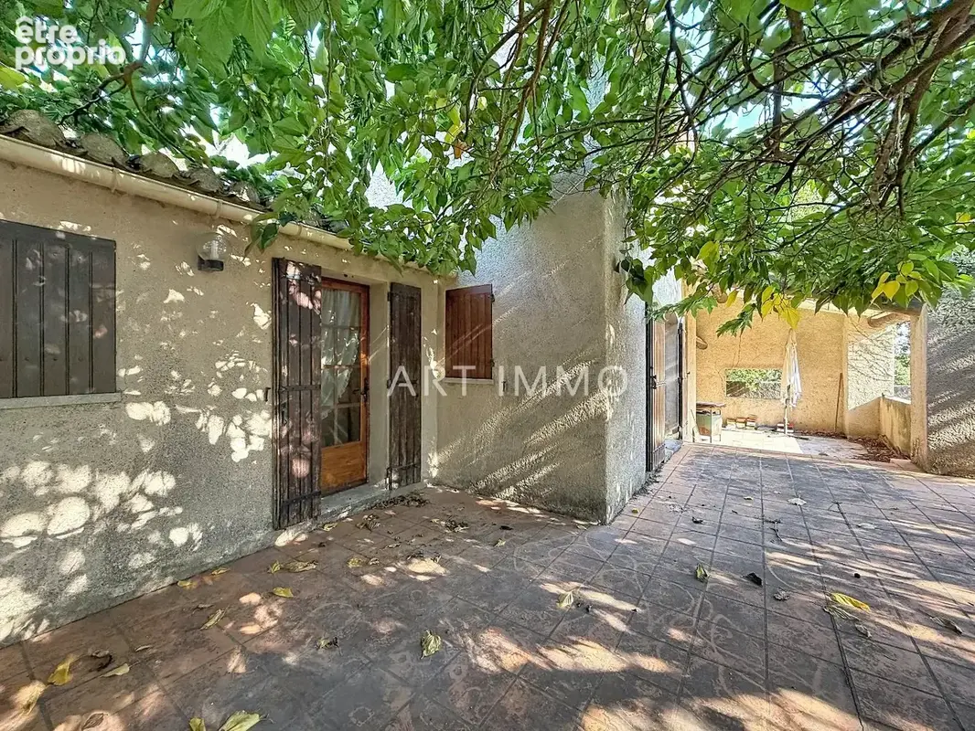 A vendre maison robion avec jardin et garage - photo 16