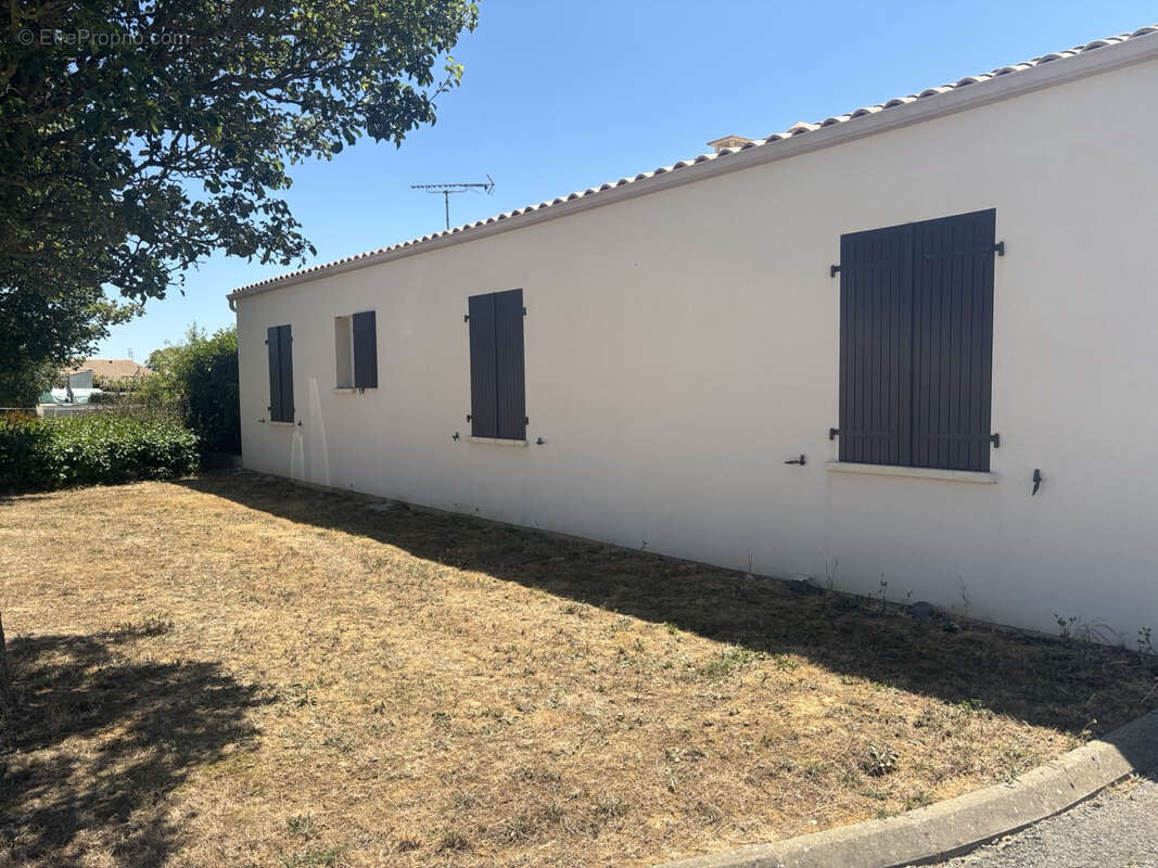Maison plain pied de 92m2 . - photo 12
