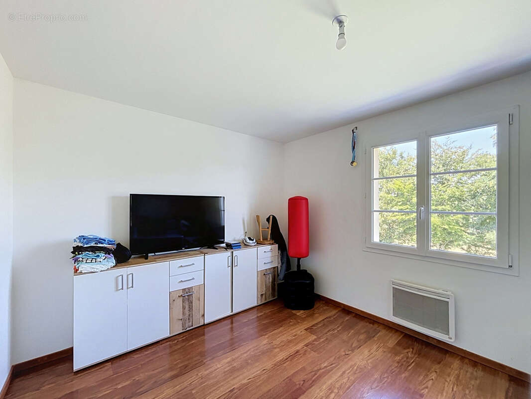 Maison 142 m² à Chaumont-En-Vexin  - photo 7