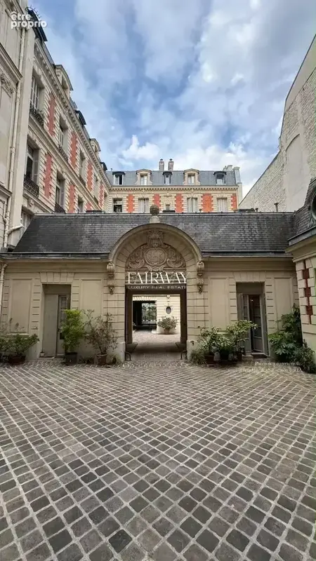 Paris 9e Trinité - Appartement haussmannien familial 3 chambres - photo 12