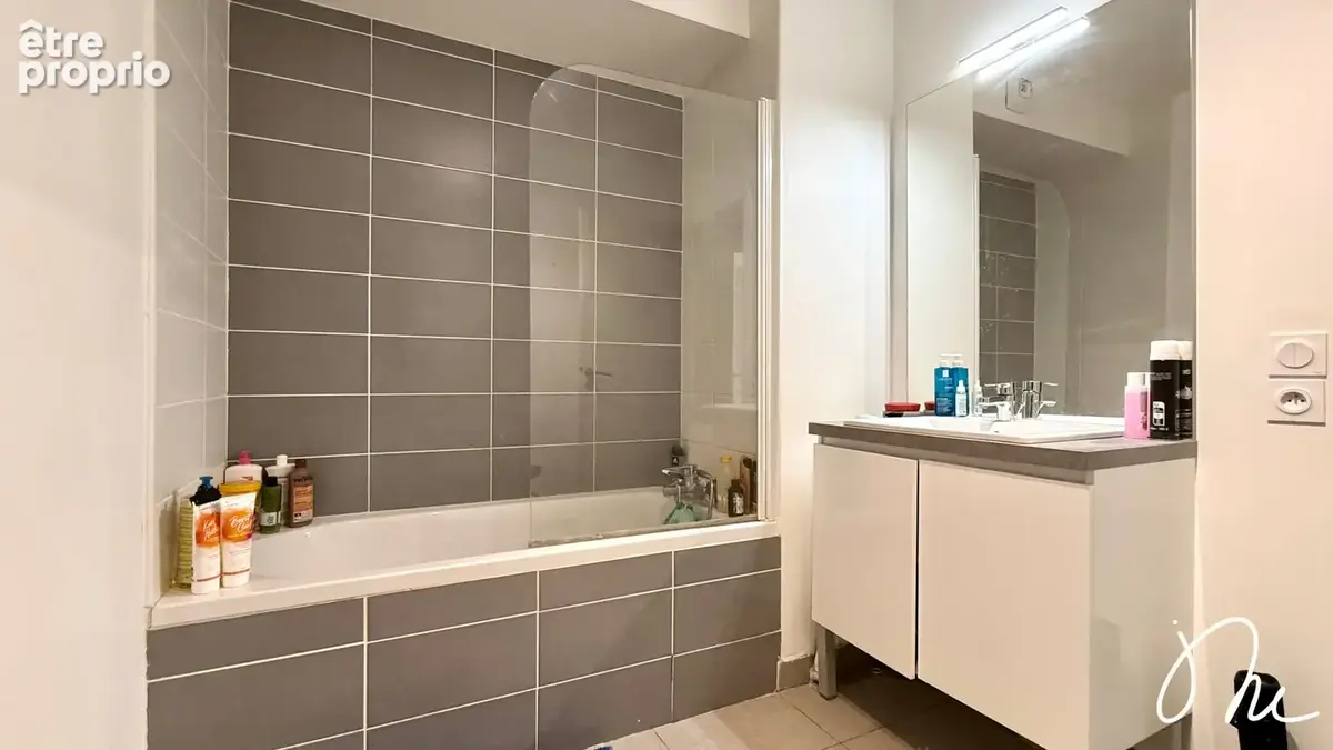 Appartement lumineux T4/T5 avec terrasse, garage et parking - photo 8