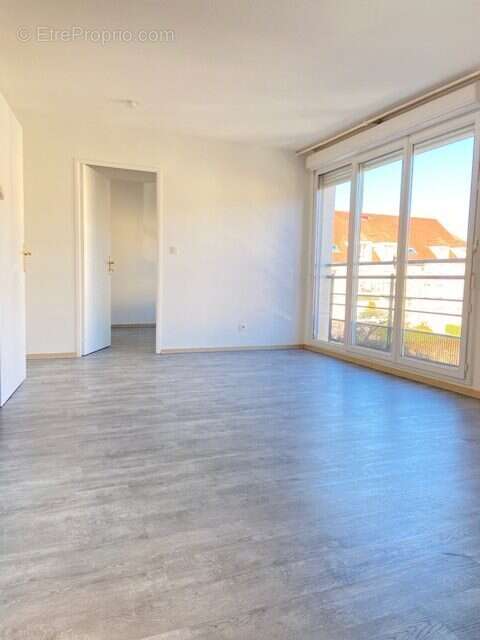 Appartement à MONTIGNY-LE-BRETONNEUX