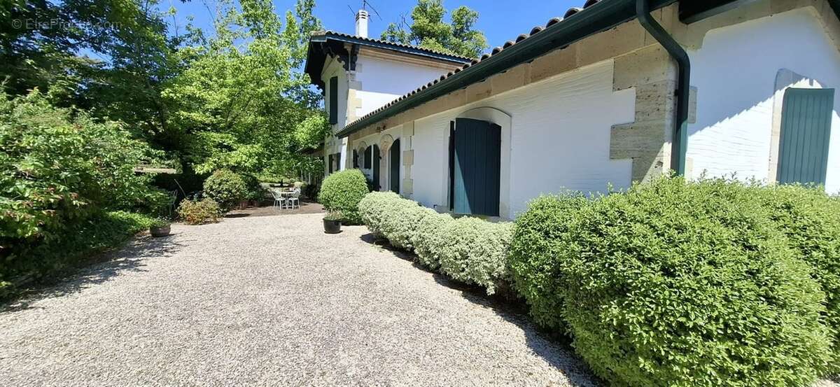 Maison à SAINT-GEORGES-DE-DIDONNE