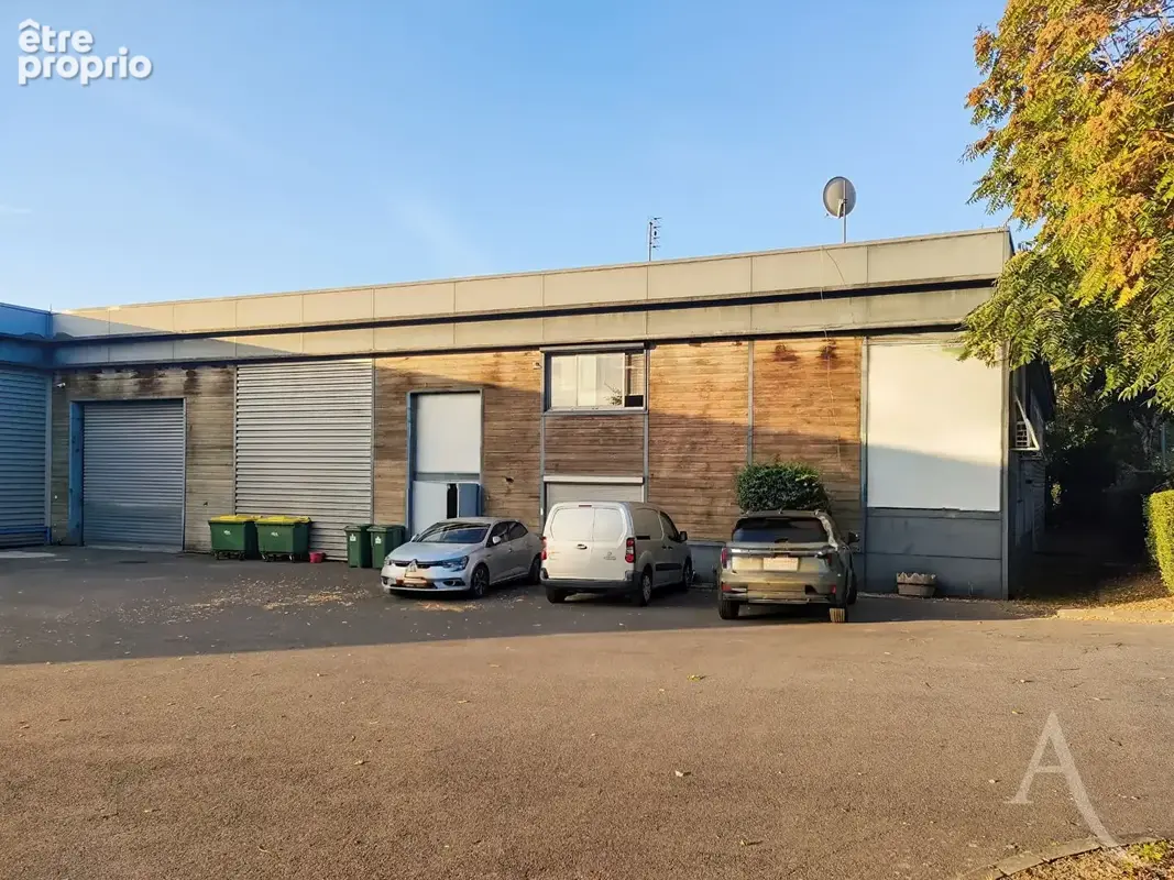 Entrepôt / local industriel ZAC de la Croix Blanche 2992 m2 - photo 2