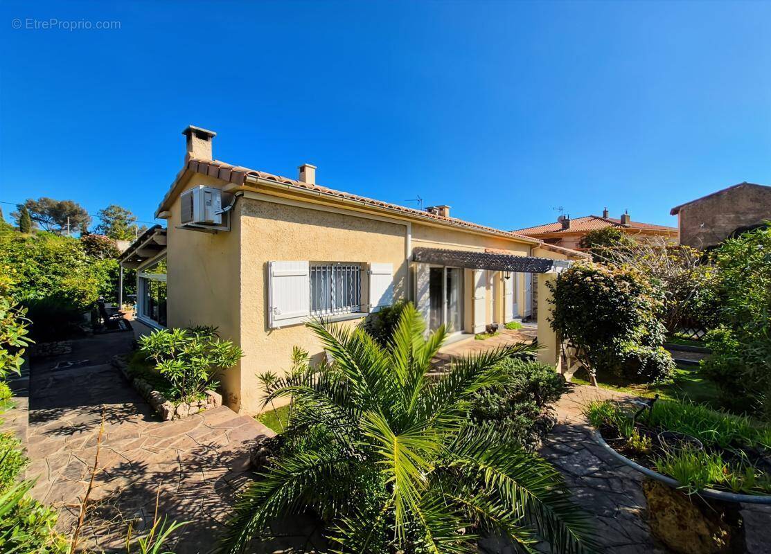 Maison à SAINT-RAPHAEL