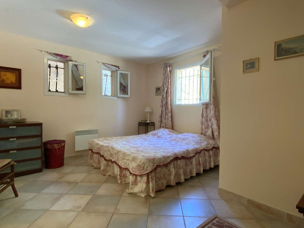 Villa avec piscine à 4 km d' Uzès. - photo 13