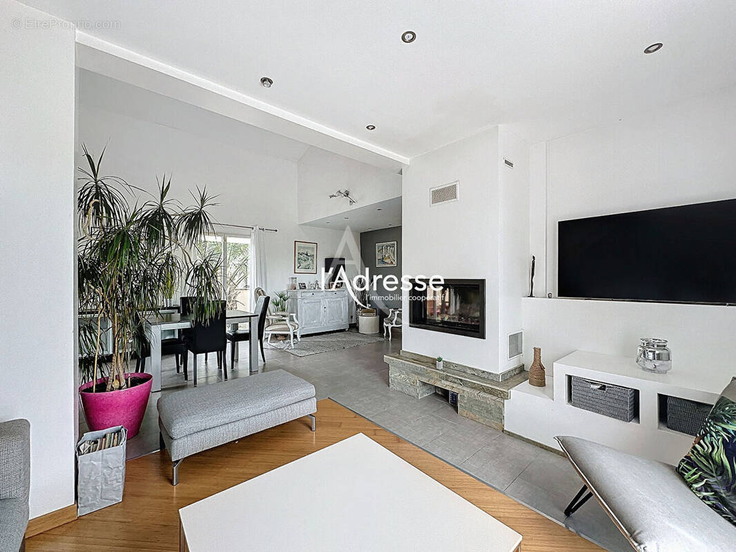 Maison à LAMASQUERE