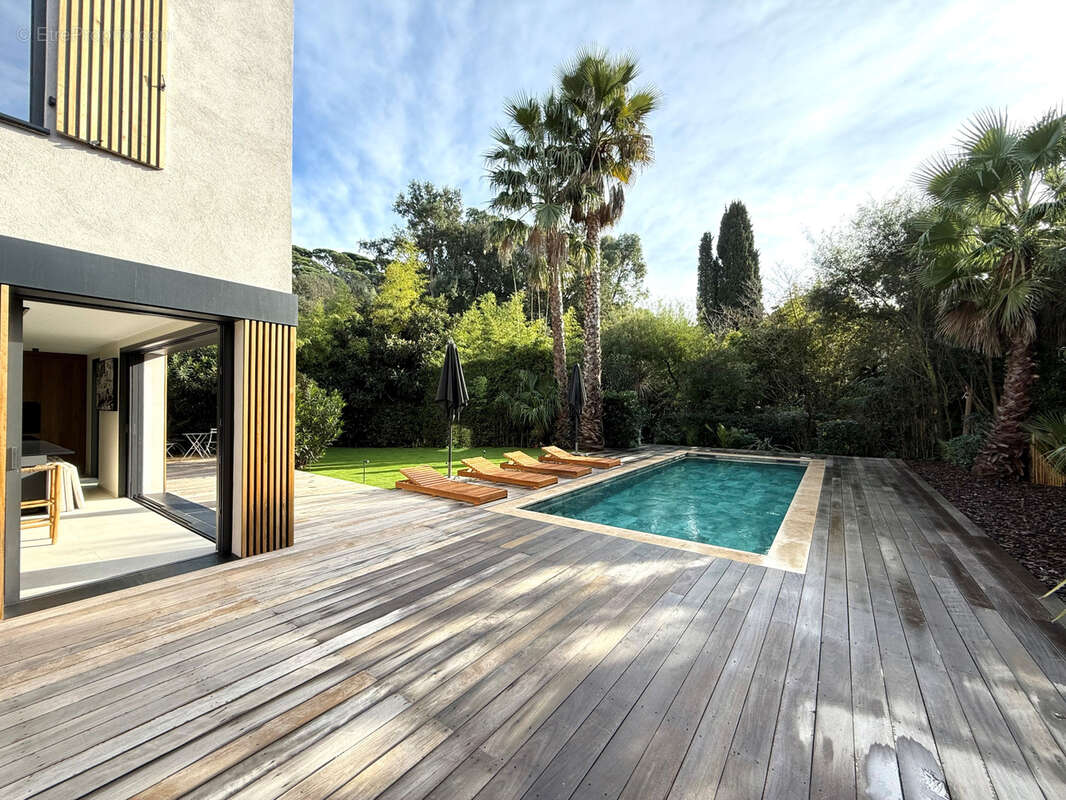 Maison à LA CROIX-VALMER