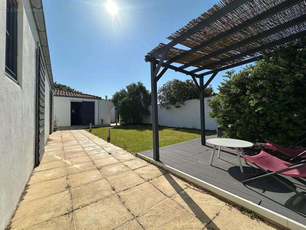 Maison à LA COUARDE-SUR-MER