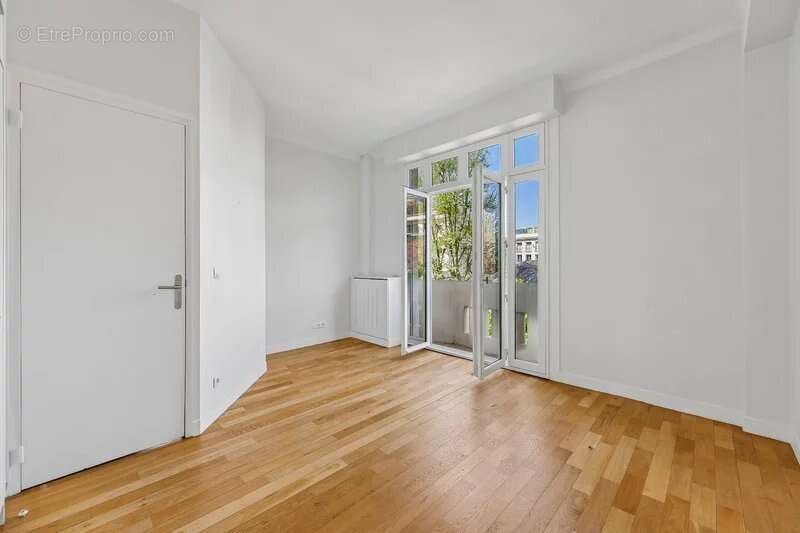 Appartement à NEUILLY-SUR-SEINE