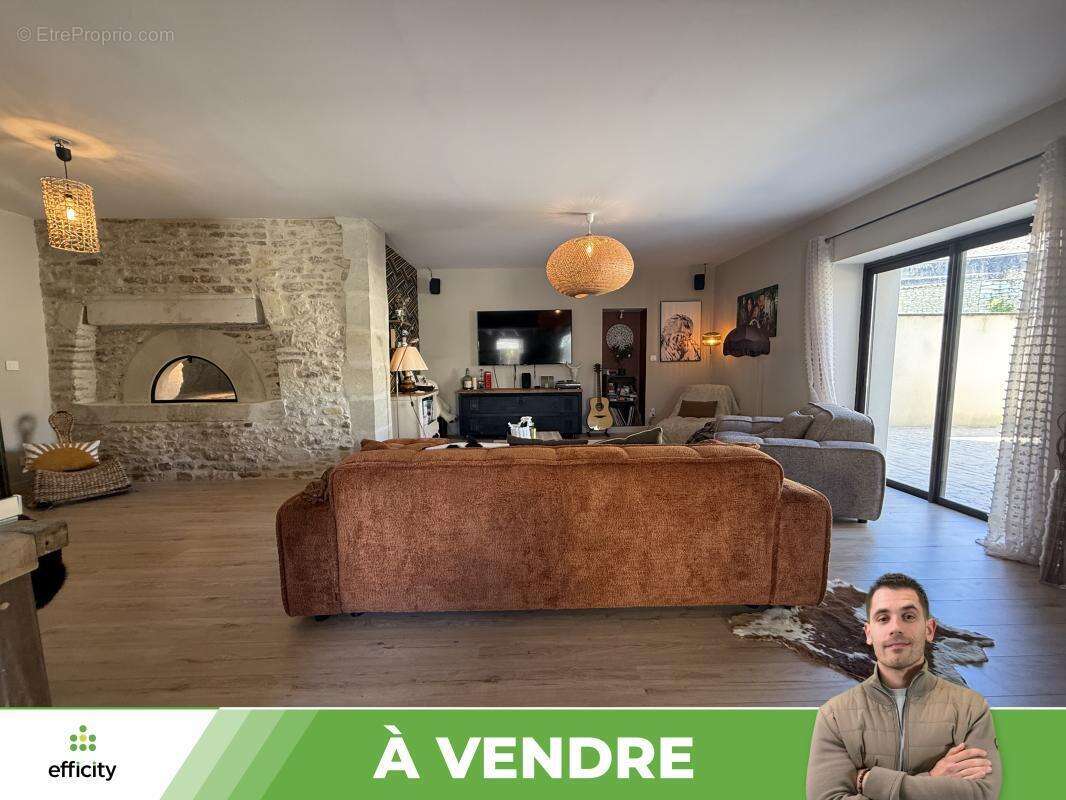 Maison à JAUNAY-CLAN