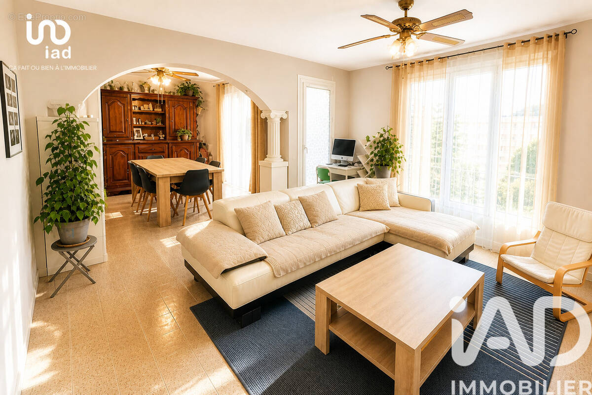 Photo 1 - Appartement à SALON-DE-PROVENCE