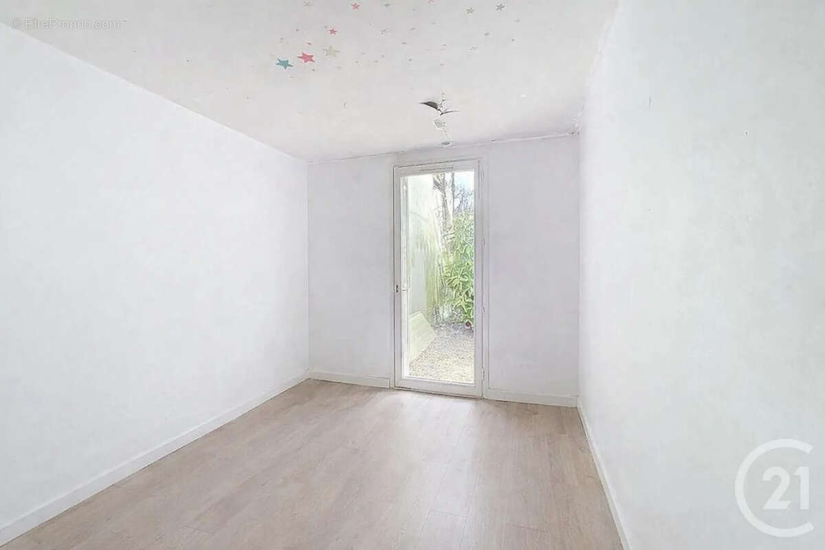 Appartement à NANDY