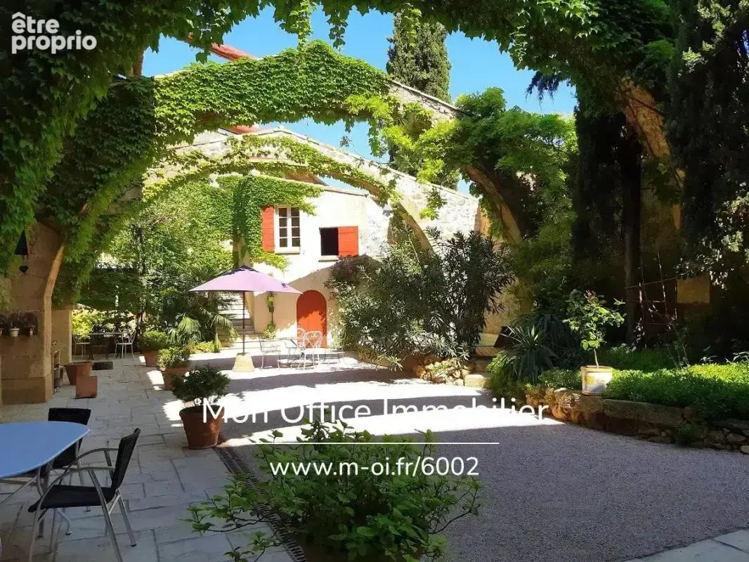 Référence : 6002-VCL - Maison de Maître du XVII - Cours intérieure et piscine - 20 minutes d'Aix en Provence - photo 3