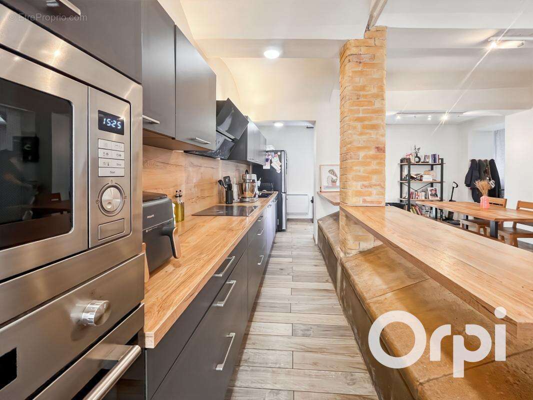Propriété de caractère en pierre - 2 habitations indépendantes de près de 700 m² au cœur de la nature - photo 6