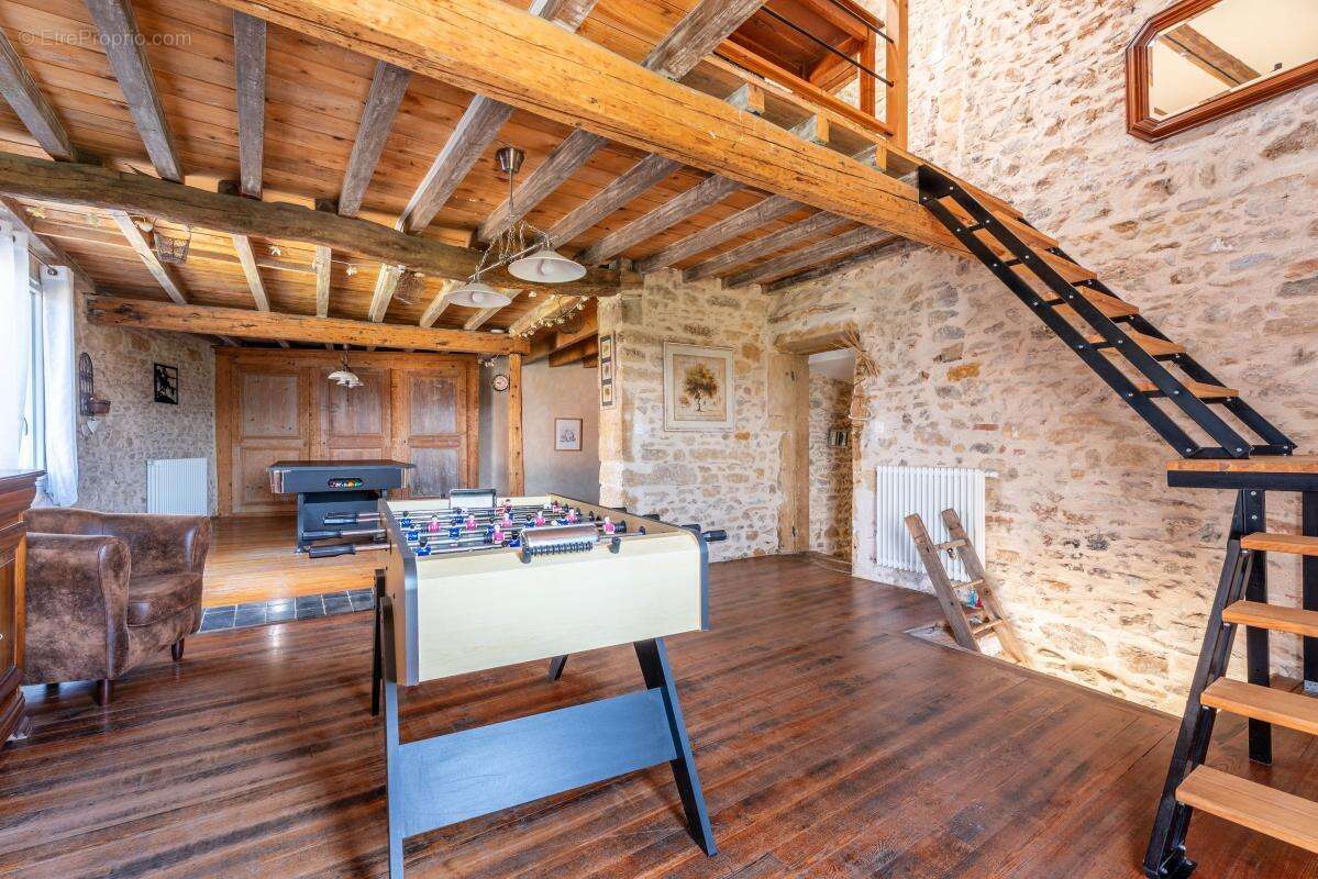 Maison à SAINT-GERMAIN-SUR-L&#039;ARBRESLE