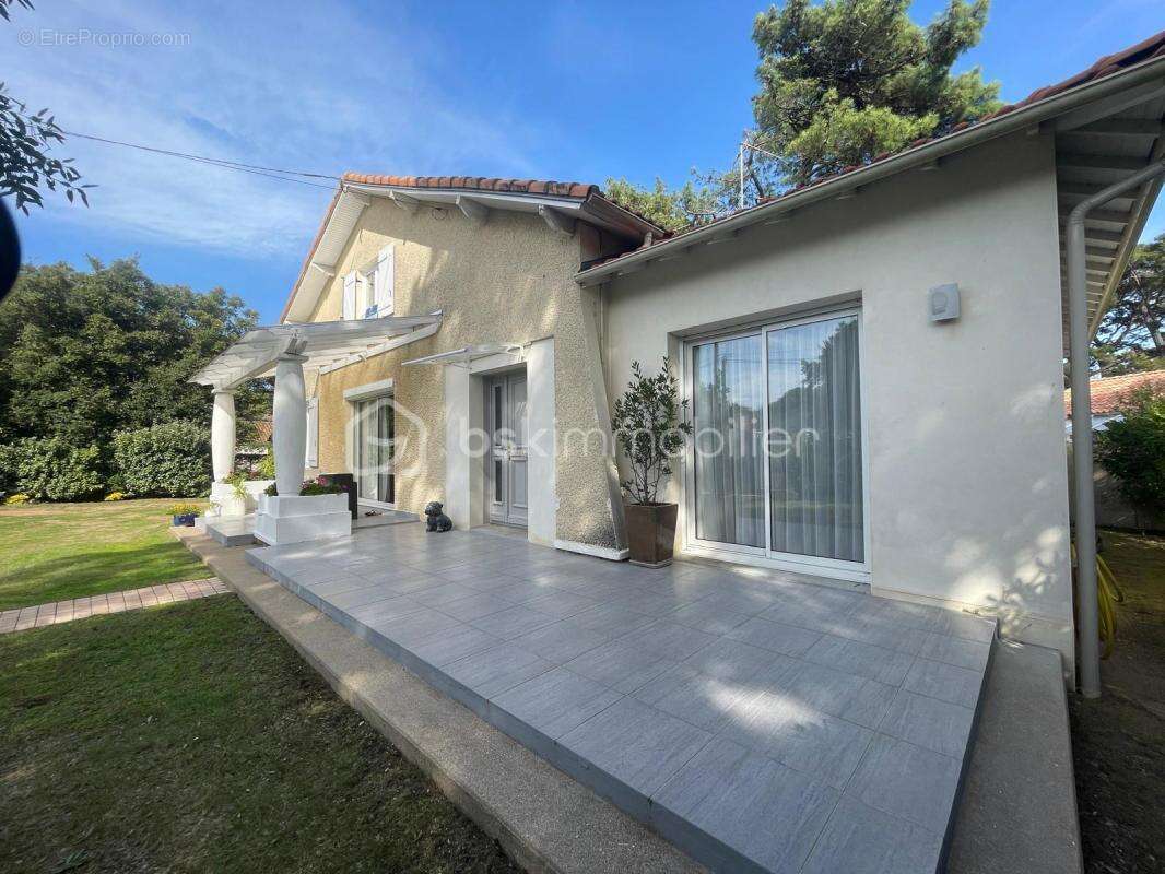Maison familiale T7 proche plage - photo 2