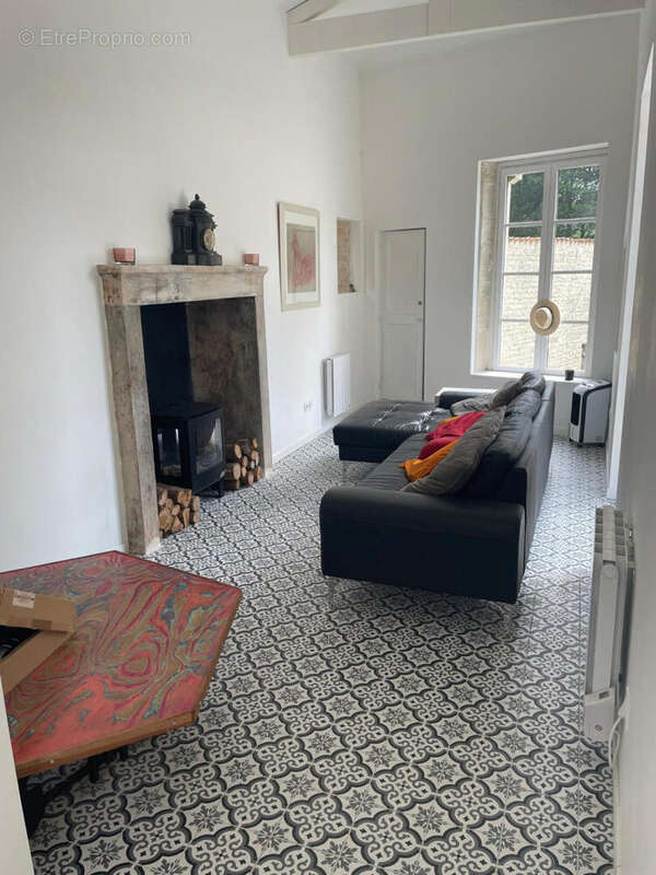 GITE - Maison à TUSSON