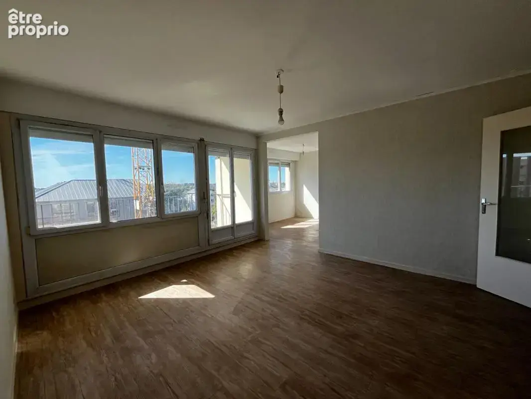 Appartement Les Ponts De Ce 5 pièce(s) 91.07m² - photo 2