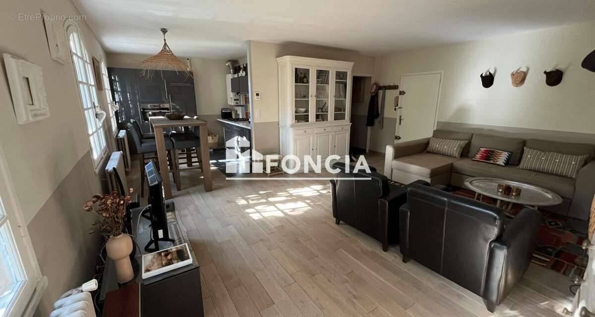 Appartement à UZES