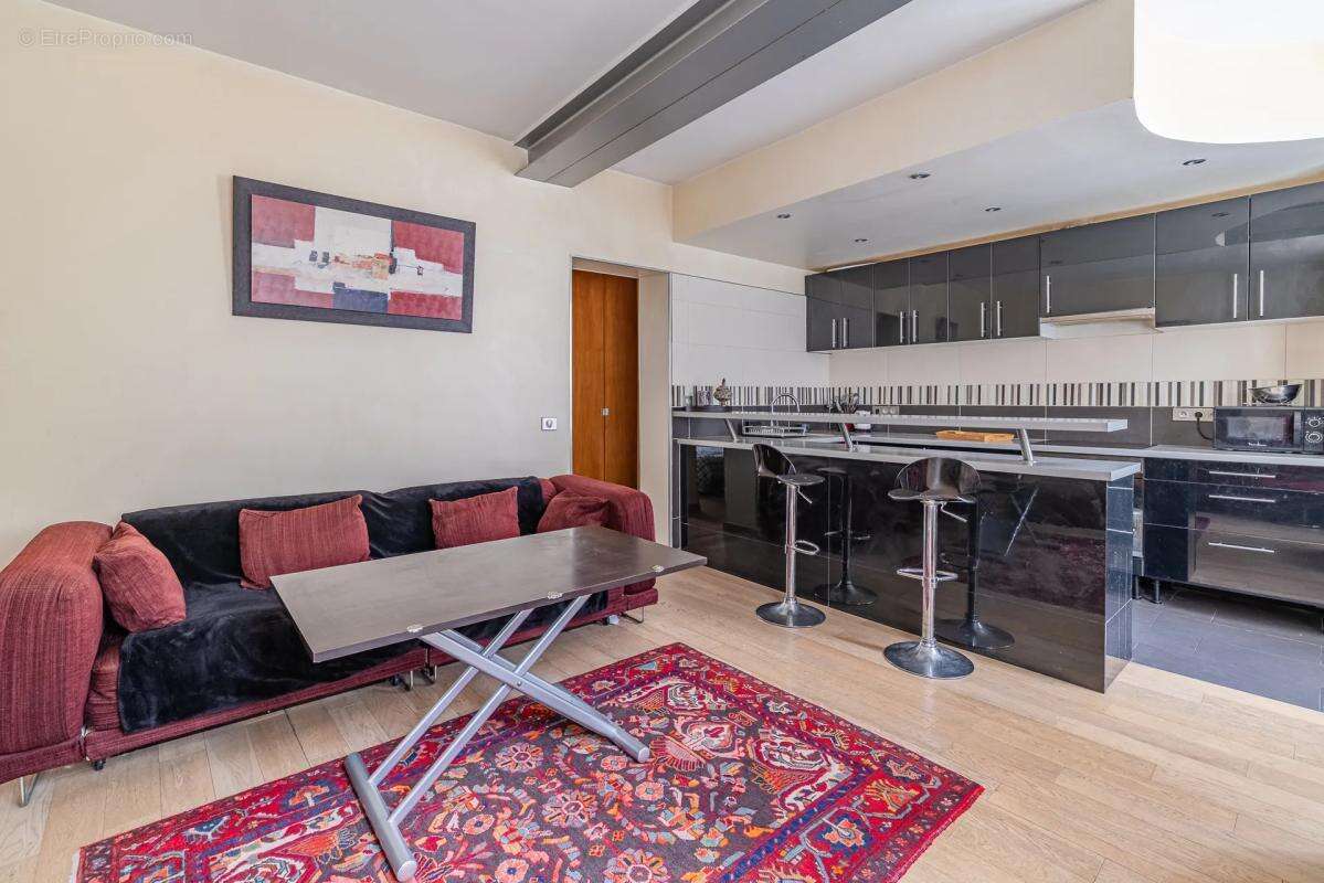 Appartement à PARIS-15E