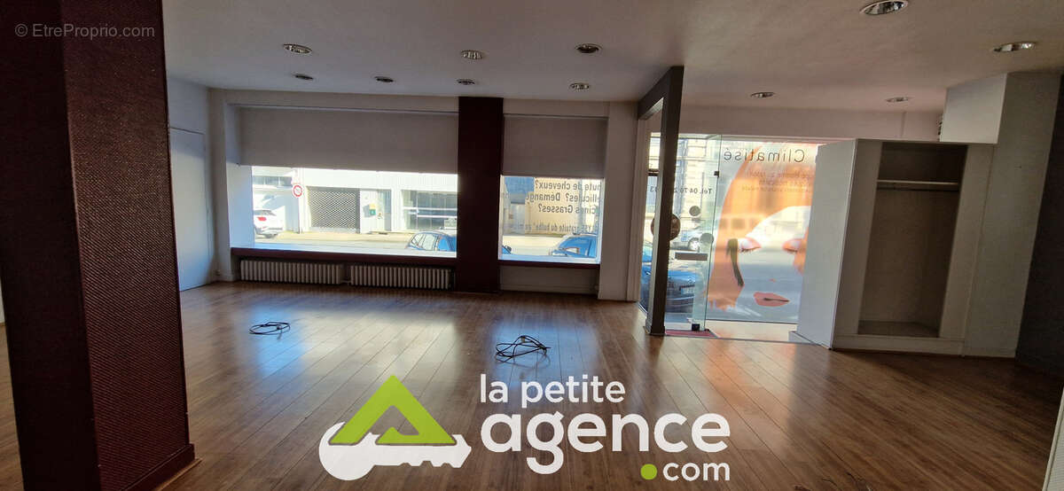 Autre à MONTLUCON