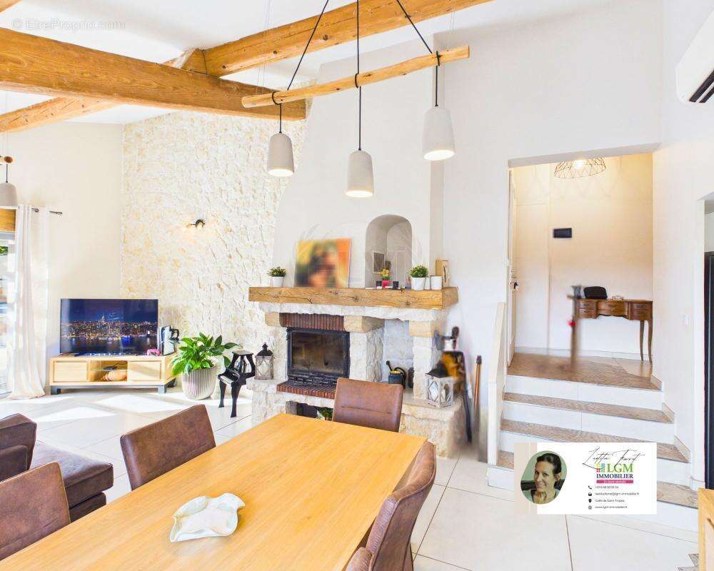 Maison à PLAN-DE-LA-TOUR