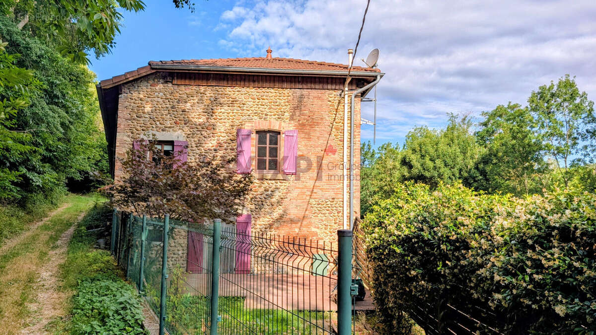 Maison Montmiral 3 pièce(s) 75 m2 - photo 2