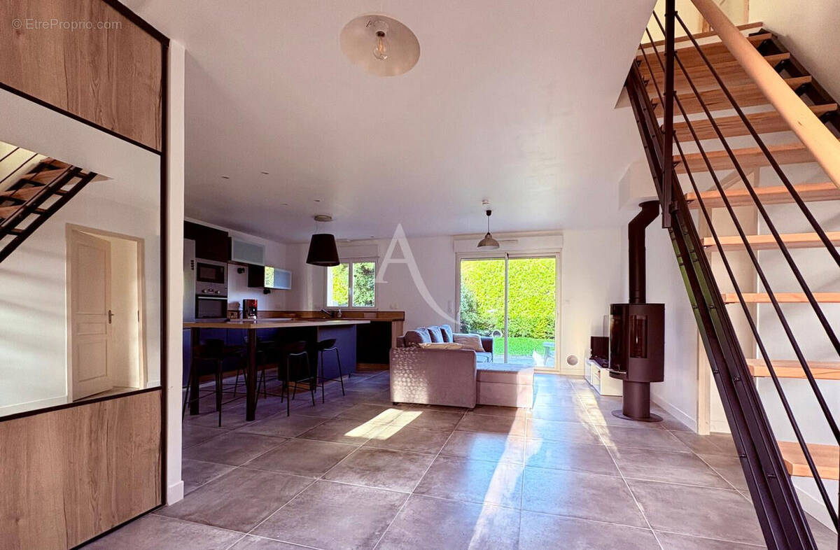 Maison à SAINT-MATHURIN-SUR-LOIRE