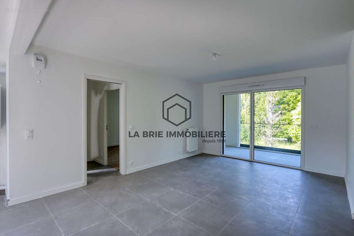 Appartement 79 m² à Dammarie-Les-Lys  - photo 3