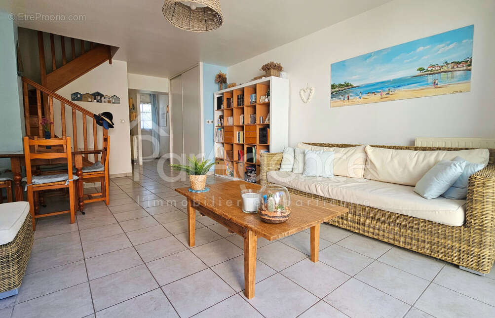 Maison à VAUX-SUR-MER