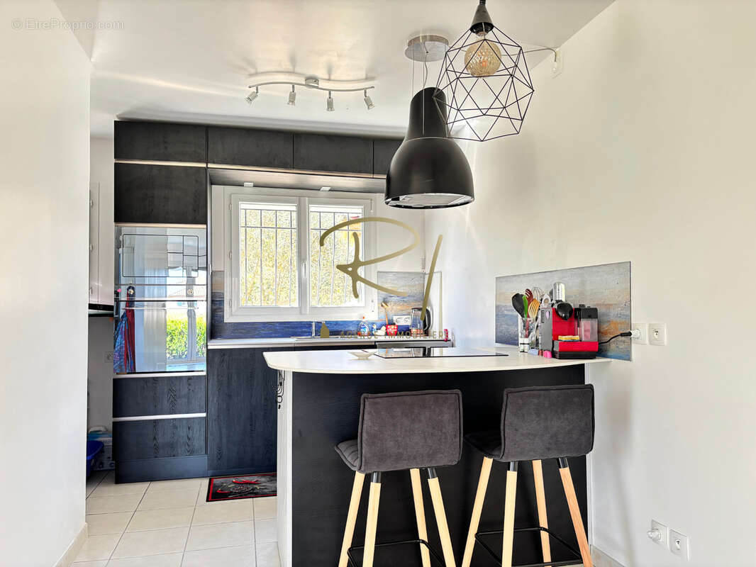 Maison à SAINT-PAUL-LE-JEUNE