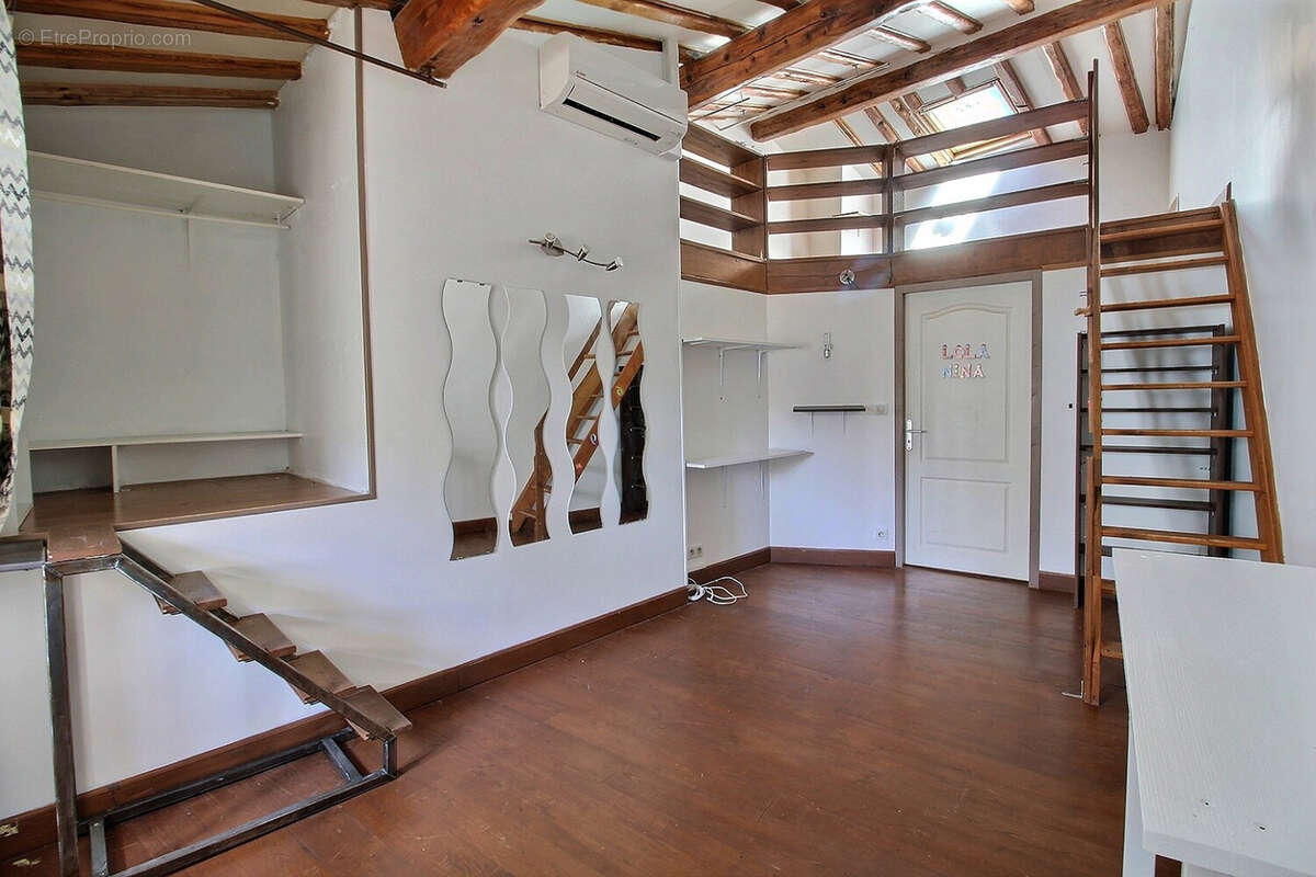 Maison à VIOLS-LE-FORT