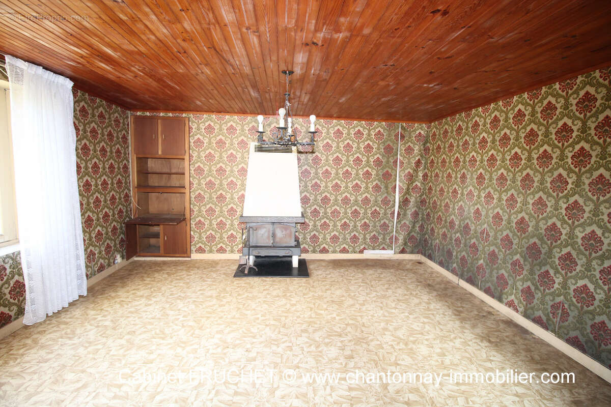 Maison à SAINT-CYR-DES-GATS