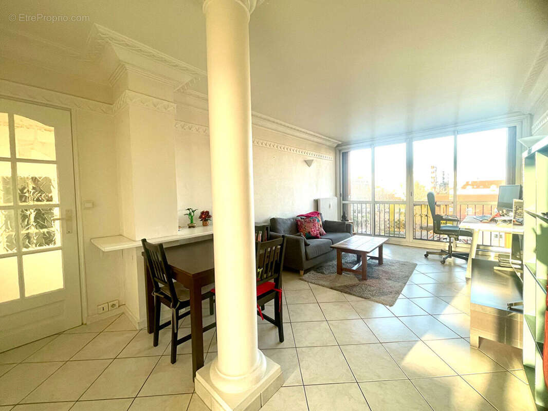 Appartement  3 pièces 58.4 m2 - photo 2