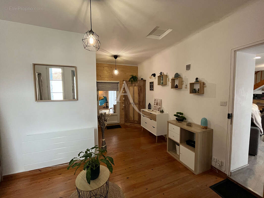 Maison à MOUTIERS-LES-MAUXFAITS