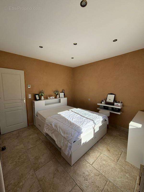 Maison à SAINT-SAUVEUR-GOUVERNET