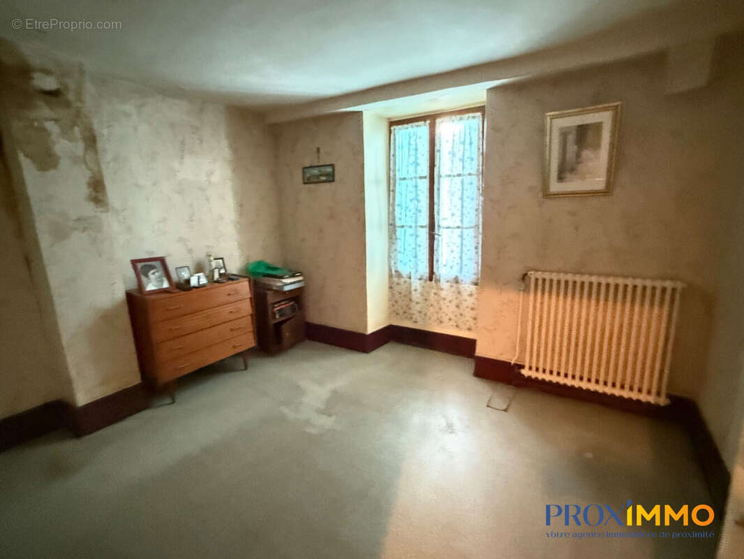 Maison 147 m² à Miribel-Les-Echelles  - photo 5