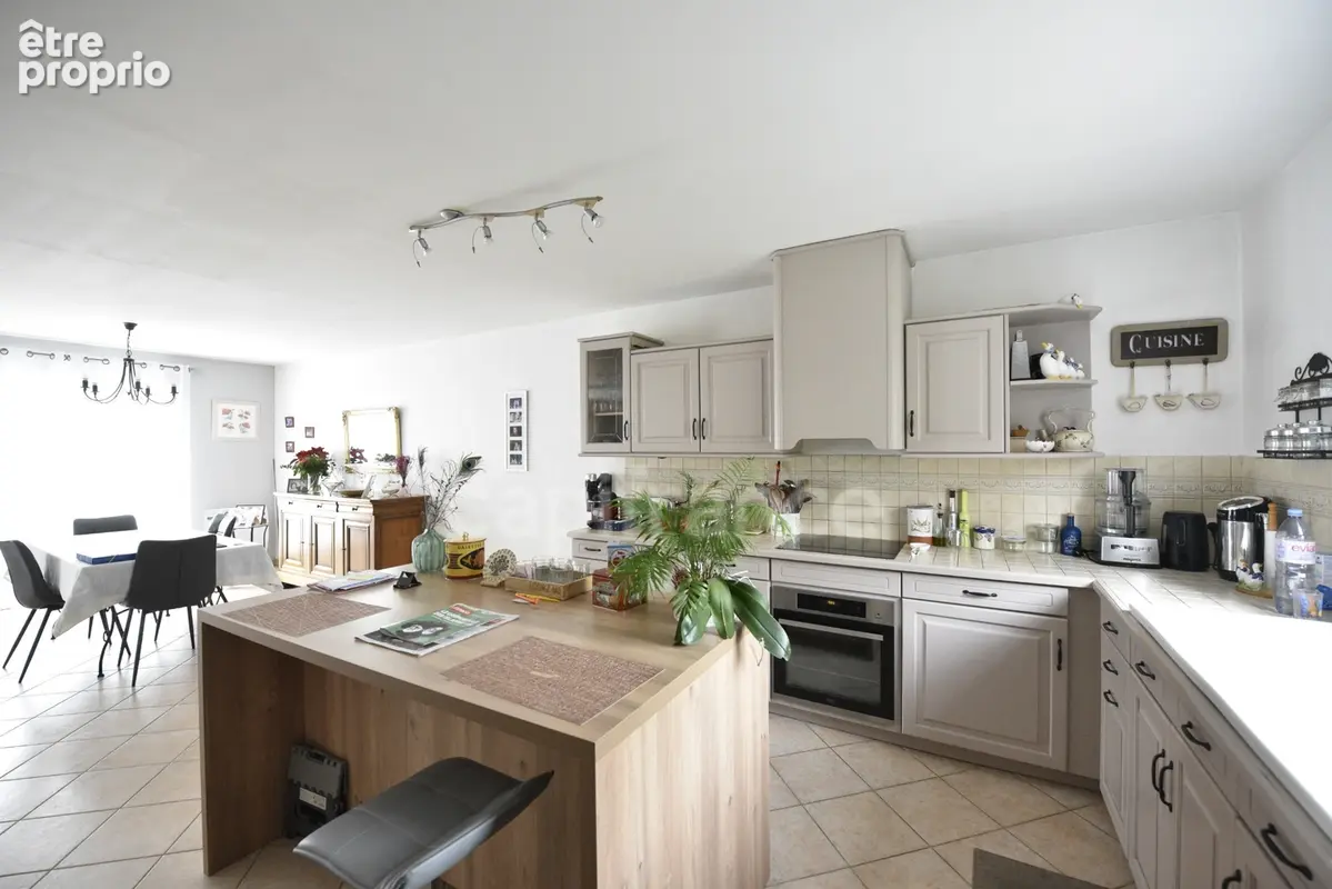 Maison familiale 5 chambres - Beaux volumes - Proche VERNON - photo 7
