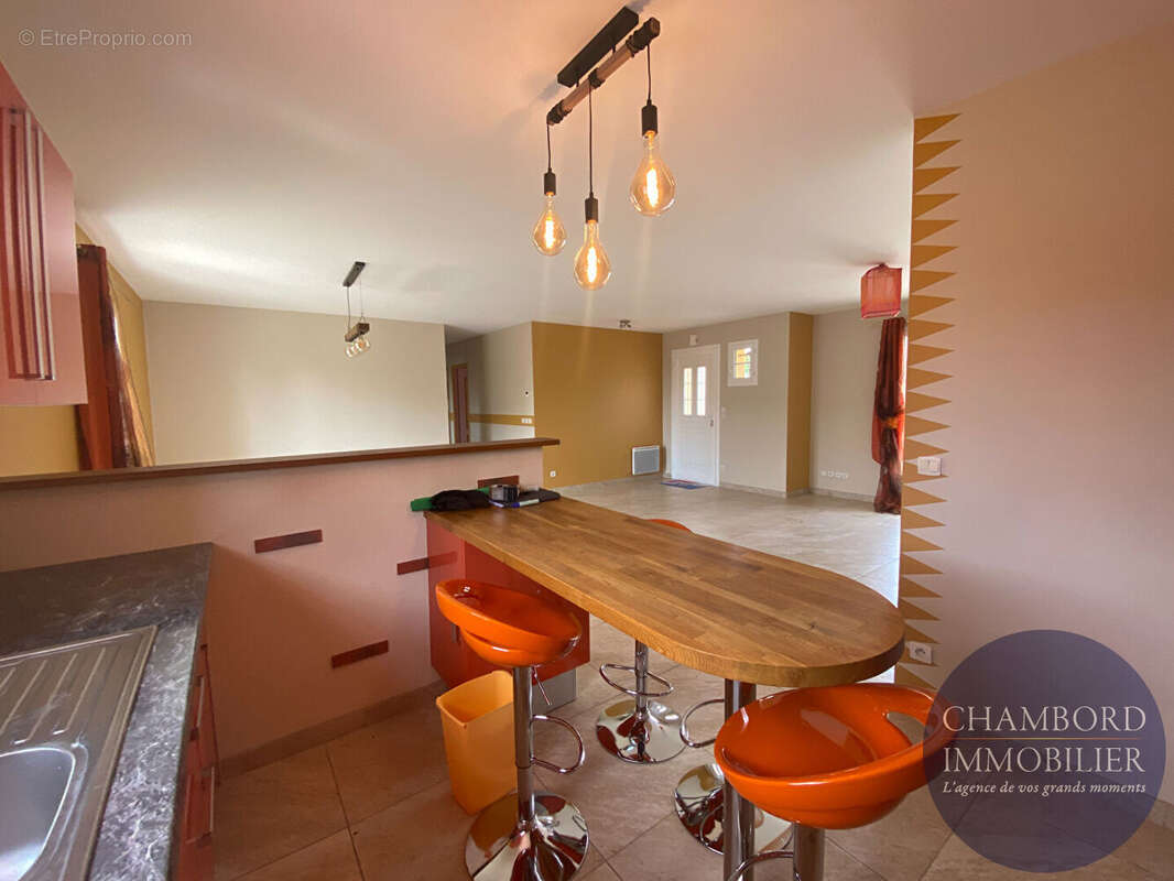 Maison Sassay de plain pied 95 m² - photo 7