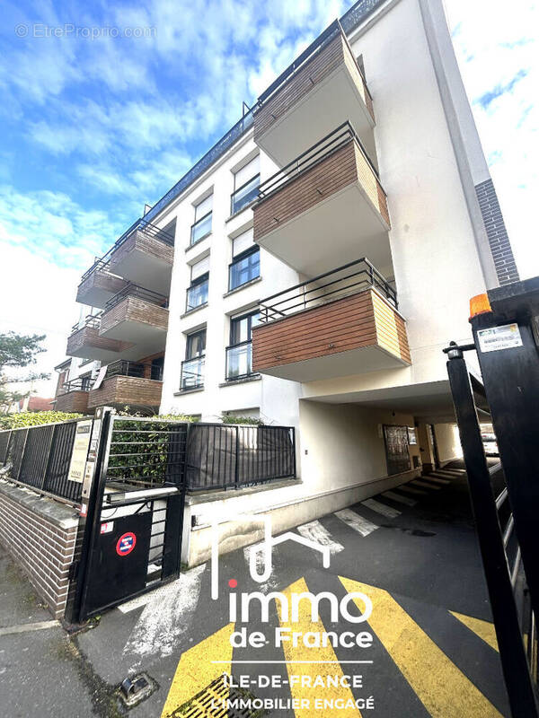 Appartement à LE BLANC-MESNIL