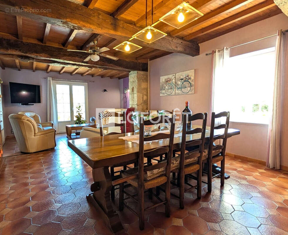 Maison à MONCRABEAU