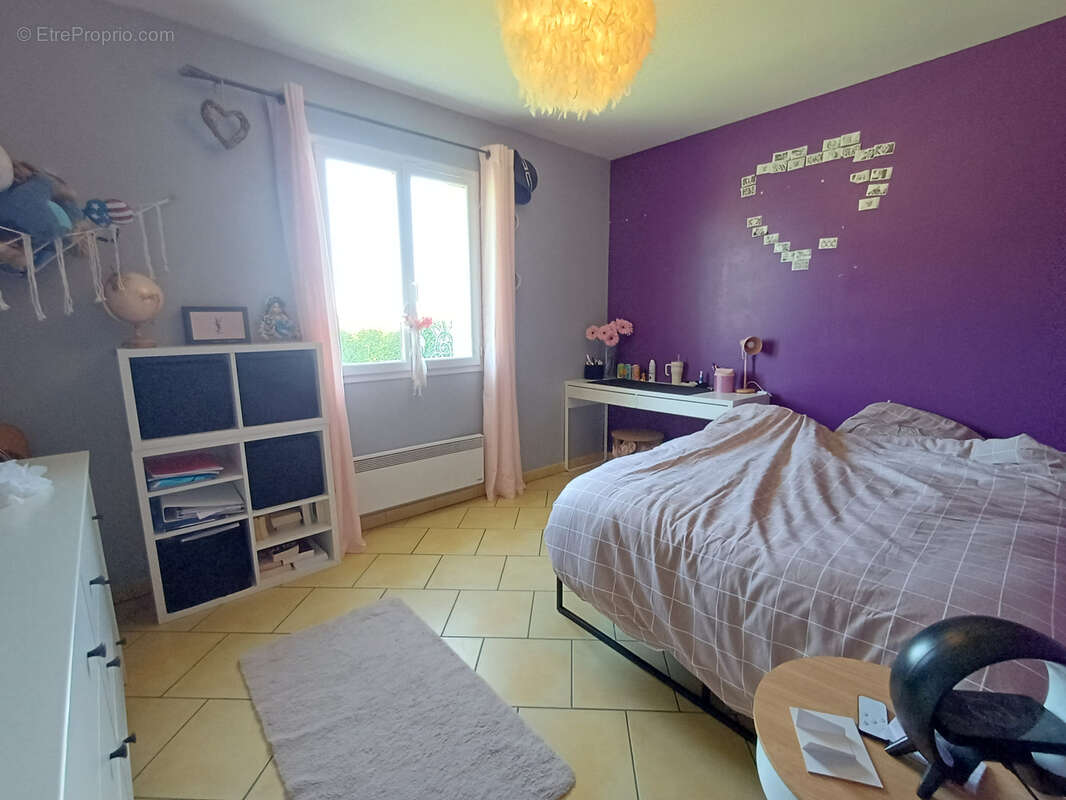 Maison à SAINT-CIERS-CHAMPAGNE