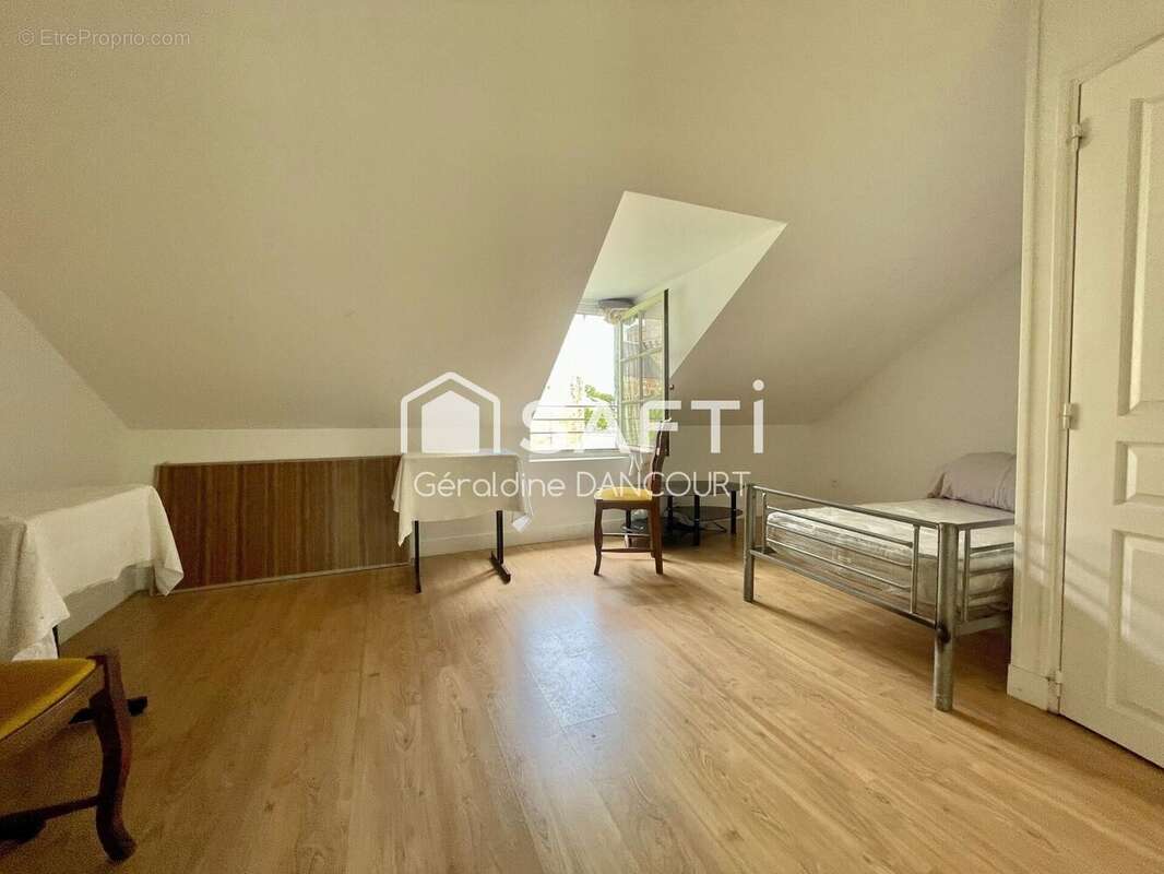 Appartement 308 m² à Alencon  - photo 8