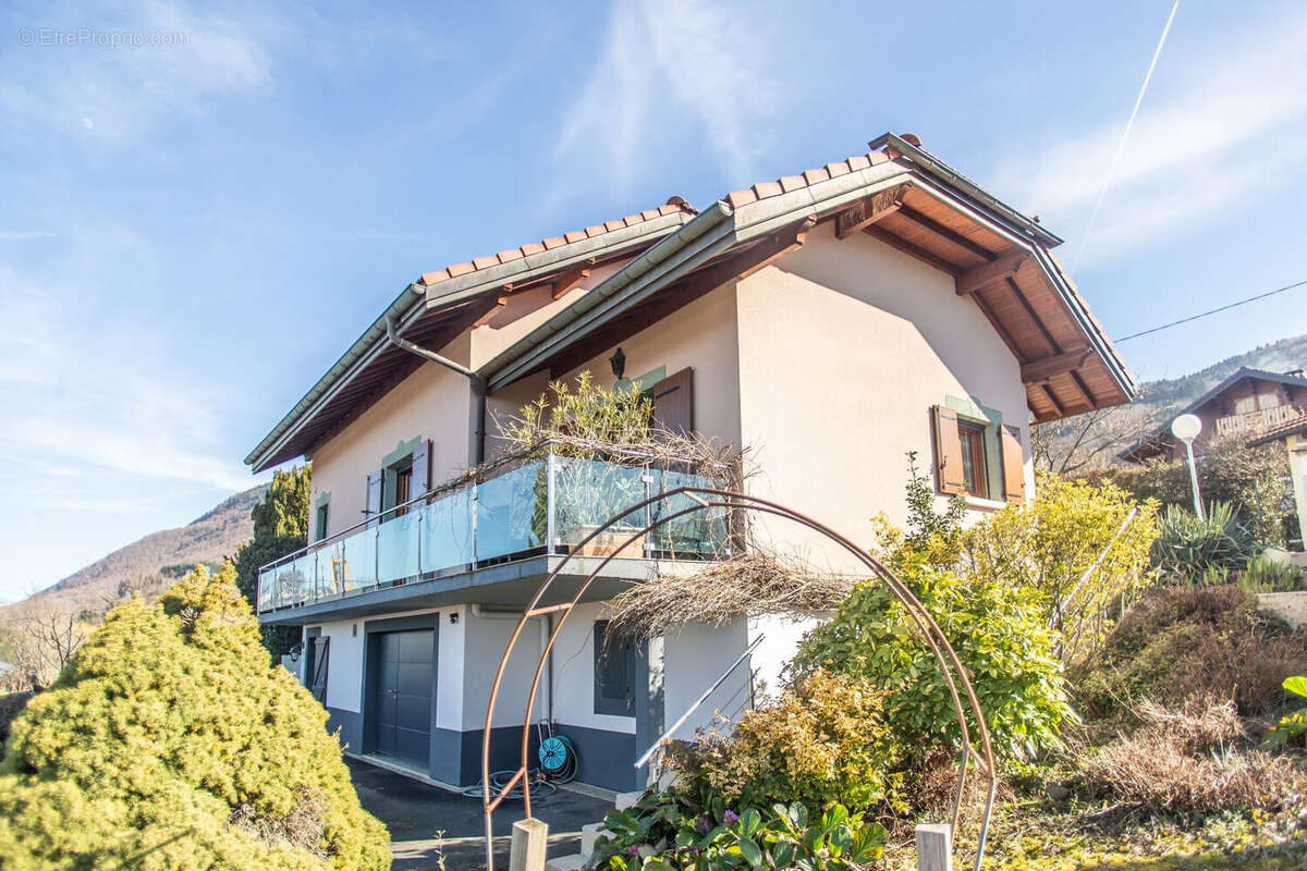 Maison à LUGRIN