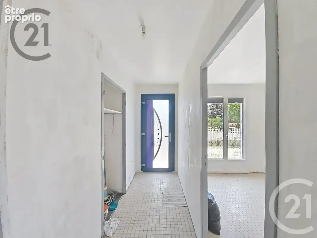 Maison 87 m² à Saint-Just-Sauvage  - photo 3