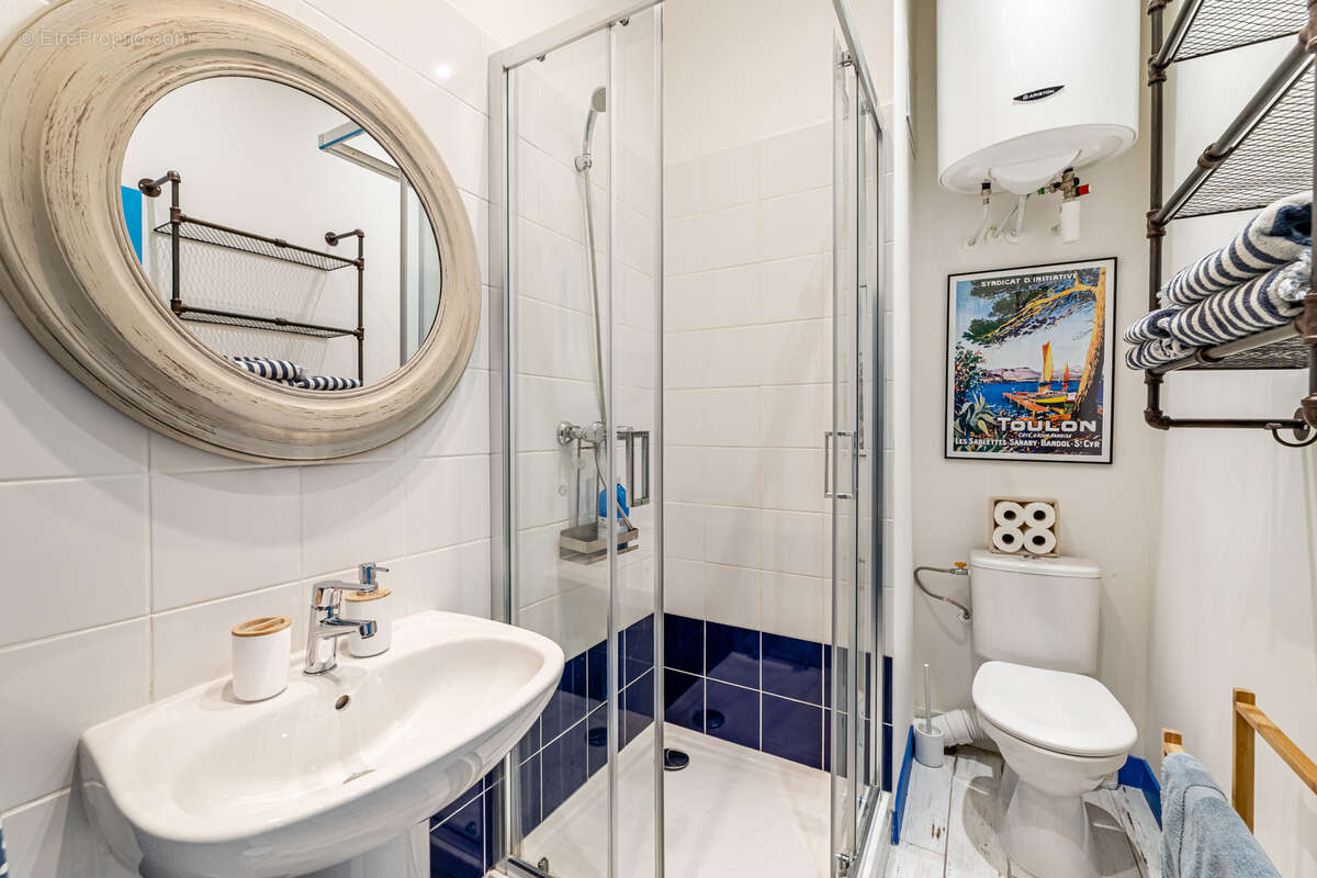 Appartement à MARSEILLE-1E