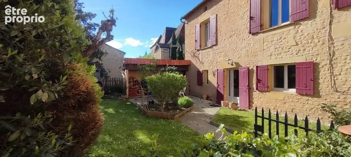 Maison à LE BUISSON-DE-CADOUIN