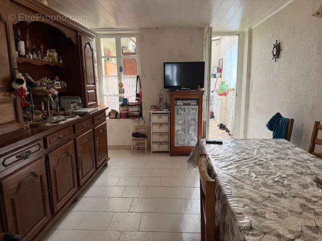 Maison à SAINT-THOMAS-DE-CONAC